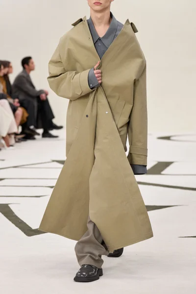 Look 24